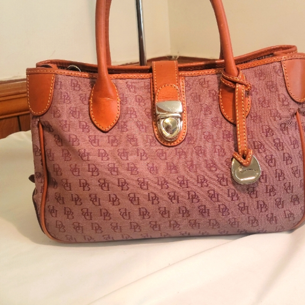 💜 Dooney & Bourke Brown Handbag 💜